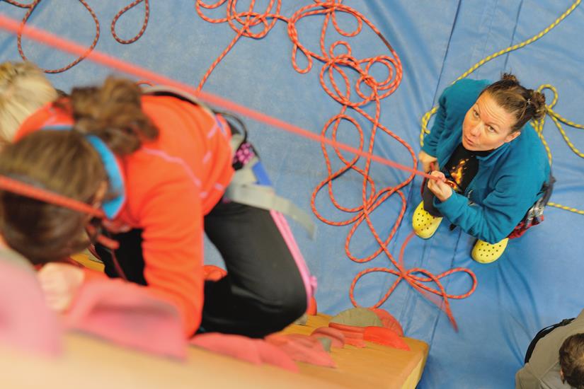 Marie assure en toutes circonstances