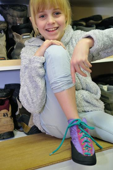 On trouve toujours la paire de chaussure qui plait avec Dominique