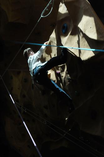 Entre ombre et lumière, le chaleureux et acrobatique Yohan !