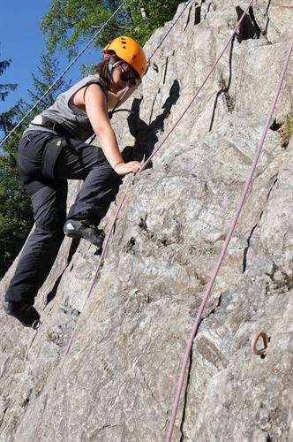 Après les parois en salle hier, place aux rochers chamoniards!