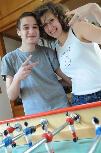 Dans le même temps, décontraction en salle de jeux ! (Antoine et Barbara)