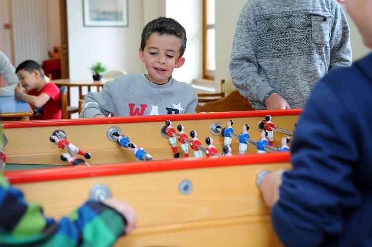 Lucas lui ne lache rien au baby !!!