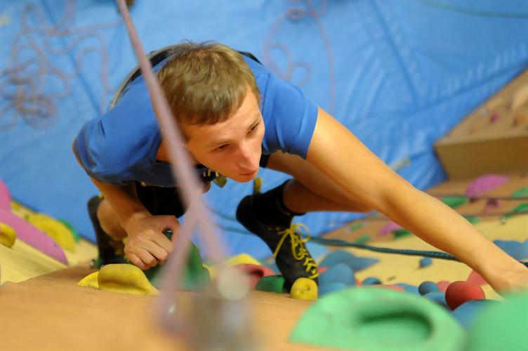 Quentin, tout en concentration, s