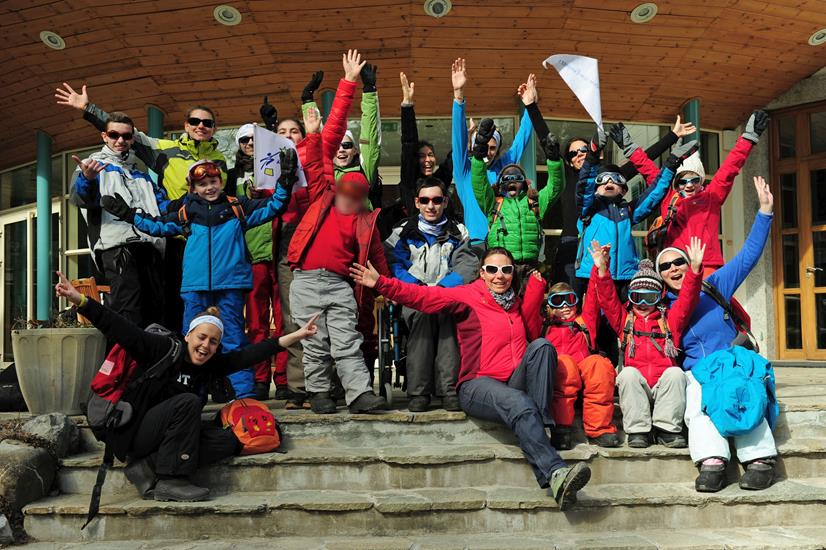 Première photo de groupe de la semaine en terrasse !