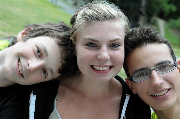 Trio de têtes amicales et lumineuses ! (Audrey, Jérémy et Florian)