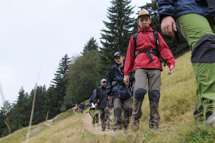 On continue notre visite, à la queue-leu-leu!