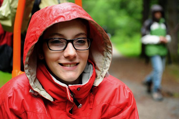 Pause pleine de sourires pour Anastasia...