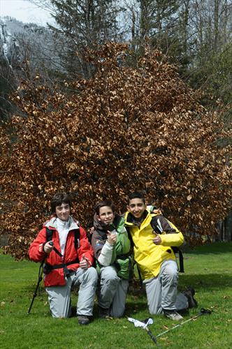 Trois champions en pause florale sous la Flégère ! (Yohan, Crentin et Nassime)