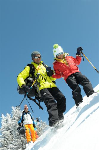 Repartant de plus belle vers notre sommet, Bikram et Milaina !