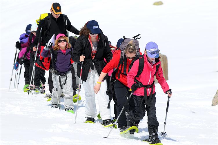 Nous fournissons de vrais efforts pour nous déplacer dans cette épaisse couche de neige !