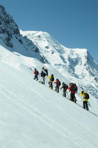 Au loin, posé comme un décor magique à nos exploits, le mont-Blanc !