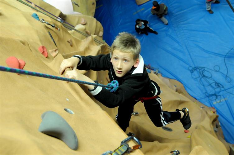 Je vous présente en exclusivité mondiale Spider- man en plein entrainement.