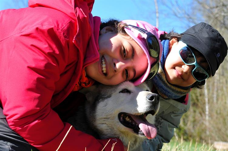 Eléna, Naomie et Diesel en pleine euphorie canirandesque !