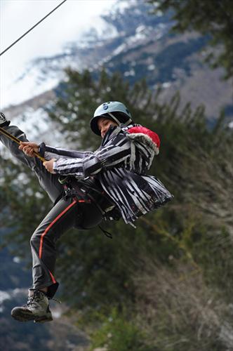 Tyrolienne en plein air pour Maelys!