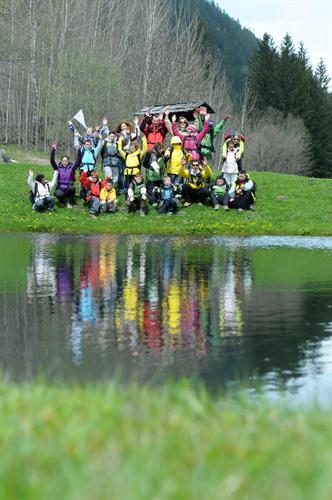 Réflexion faite, on se ferait bien une petite photo de groupe au bord du lac !