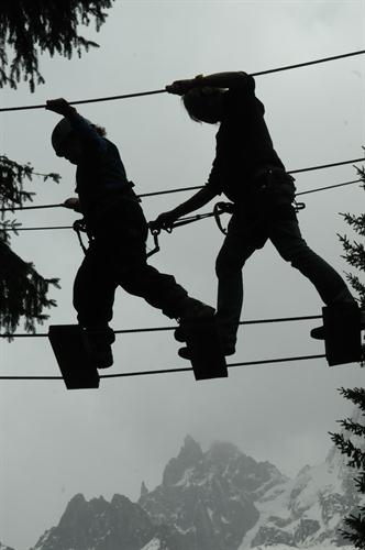Olivier et Christine par dessus les aiguilles mythiques de Chamonix !