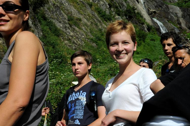 Touché par un rayon de soleil bien inspiré, le chaleureux sourire de Fanny !