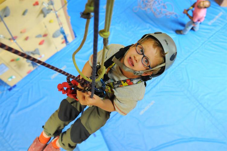 Maîtrisant lui-même sa descente, Marius dans le grand rappel !