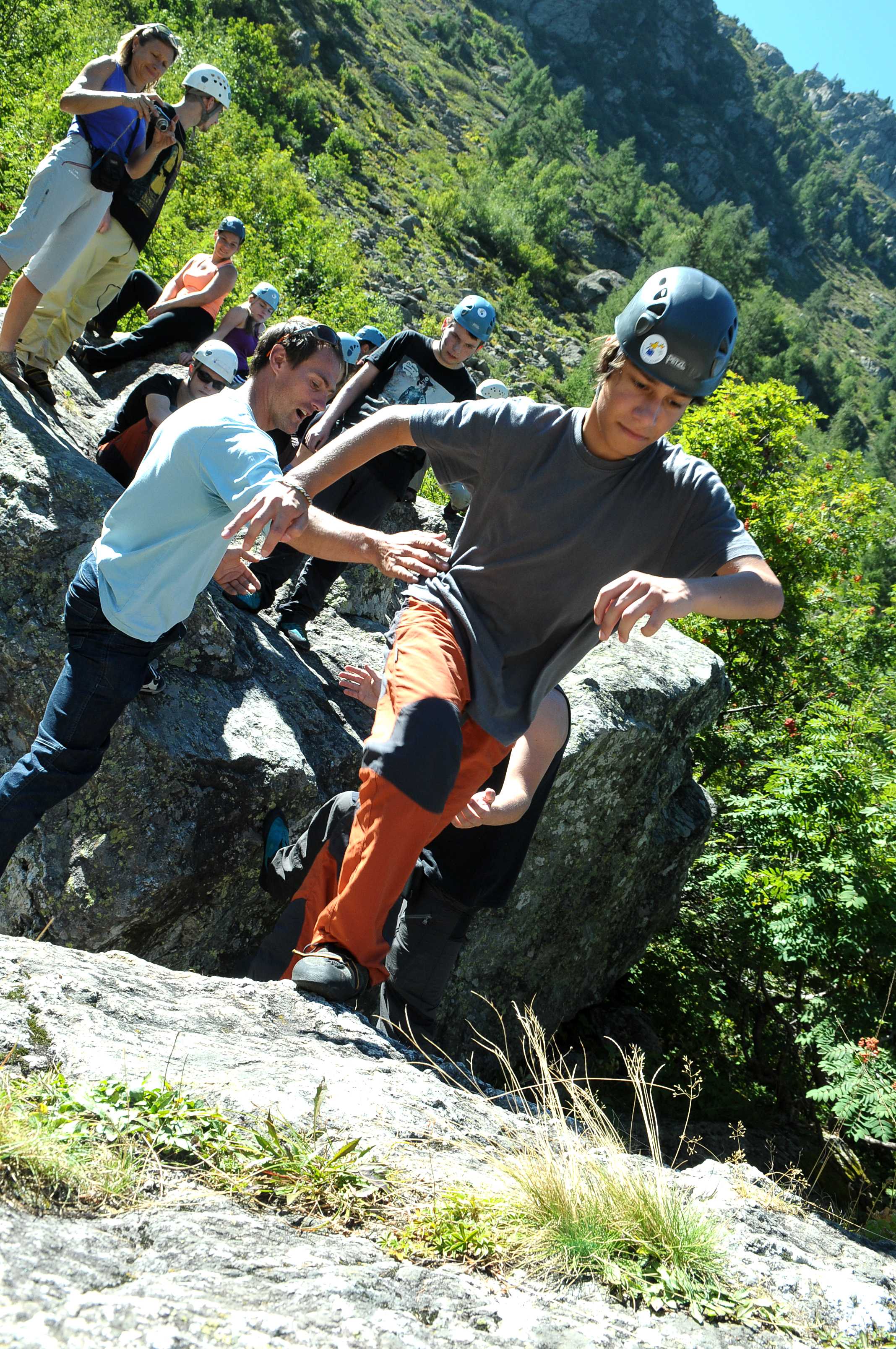 Sami se lançant dans le saut de bloc à bloc !