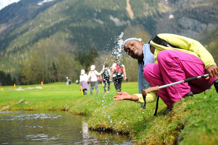 La douce et fraiche Séphora jouant les arroseuses...