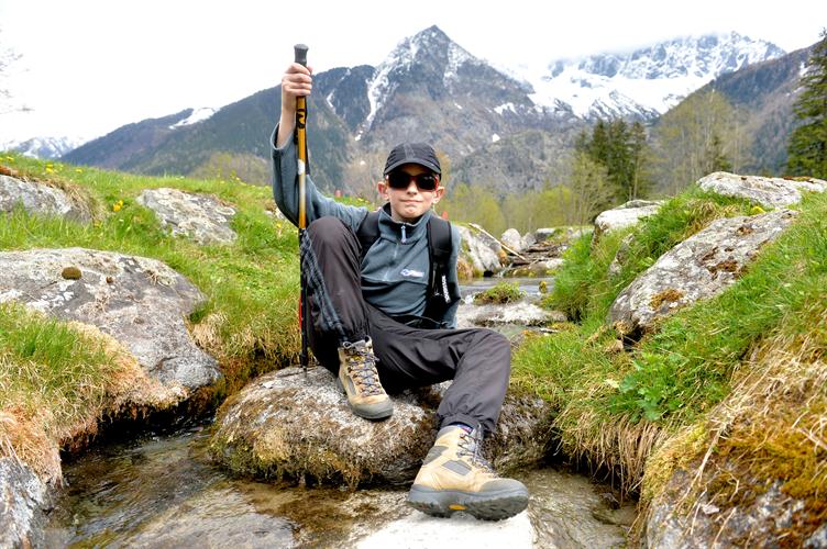 Lucas aimerait bien se faire une cure plantaire dans l’eau pure de la vallée !