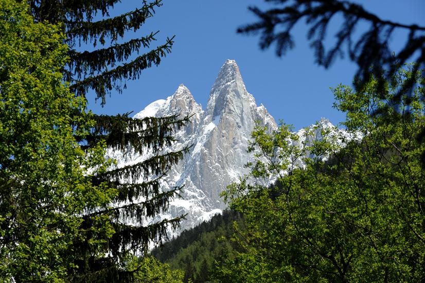 Une petite ouverture sur les belles montagnes...