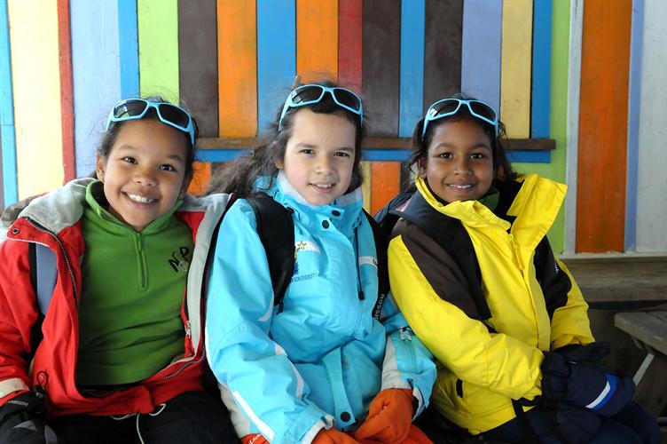 3 copines hautes en couleurs, Mileina, Raphaelle et Gabriela !
