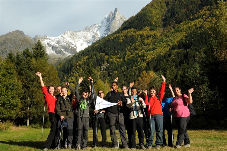 Fin de rando ! On se réunit sous les cimes alpines !