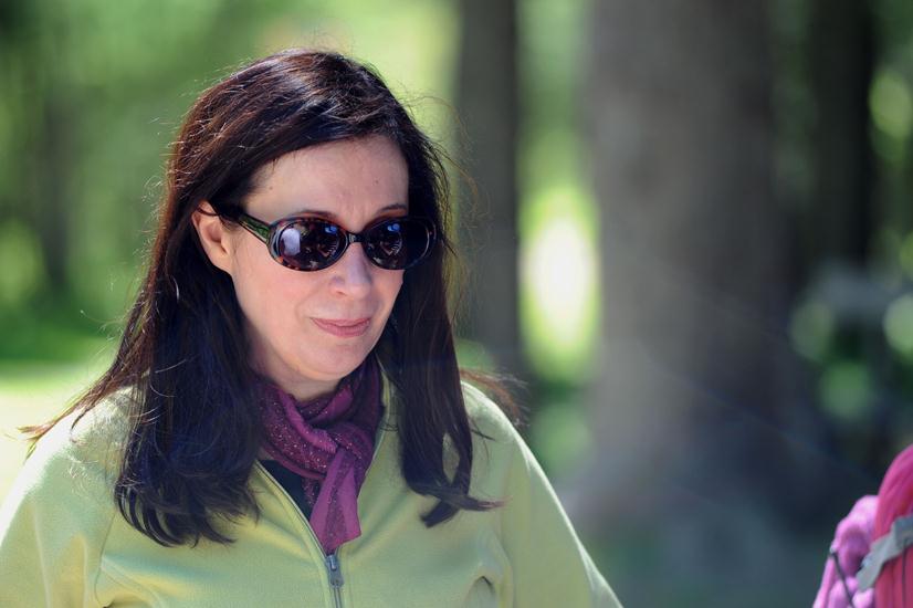 Johanne récupère pendant la pause.