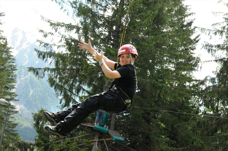 Robin filant dans les airs !