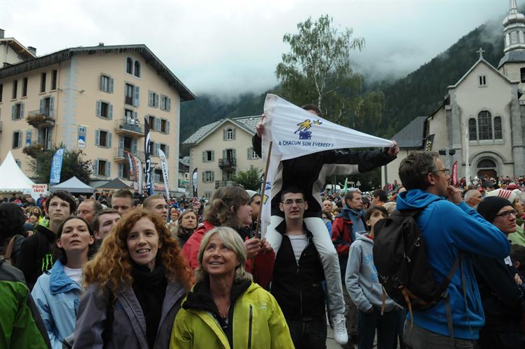 Au coeur de Chamonix, nous allons assister au départ de l