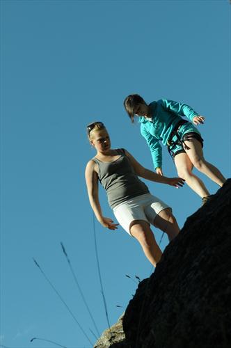 Deux belles perchées sur le bloc qu ellesviennent de vaincre ! (Joahanna et charlotte)