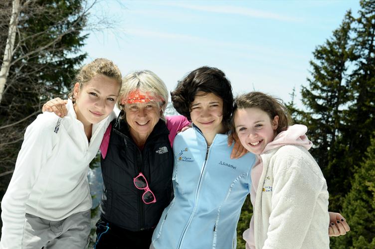 Entourant Christine, Juliette, Alexia et Clémence !