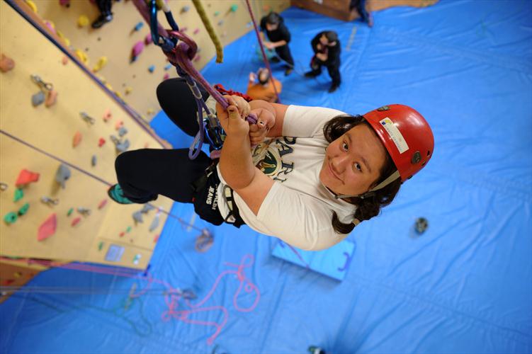 Vol de Sandra en pleine salle d