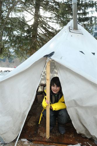 Tel un aventurier du grand Nord, Otis en version trappeur !