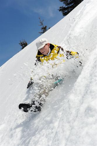 Quand Tanguy fait de la luge, ça déménage!!!