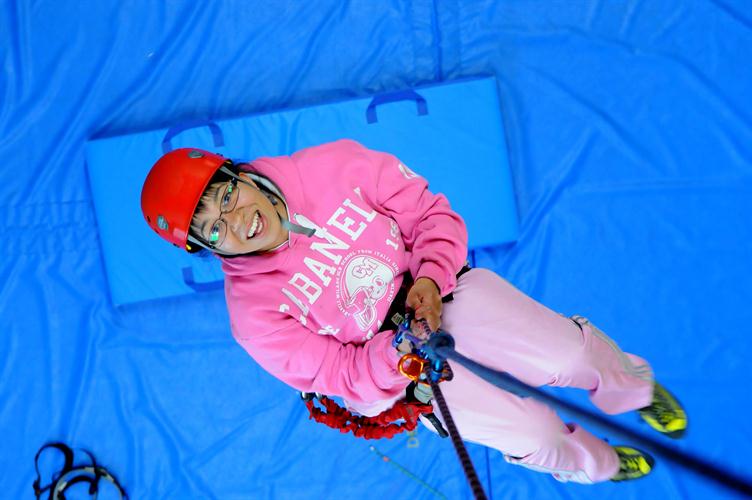 Nawell, en grande pro, assure un max durant se descente !