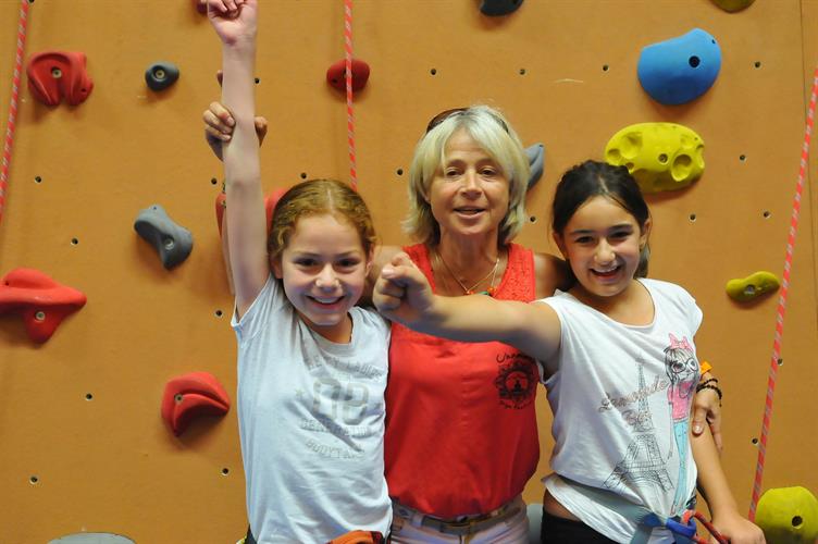 Après cette époustouflante compétition, les 2 championnes félicitées par Christine !