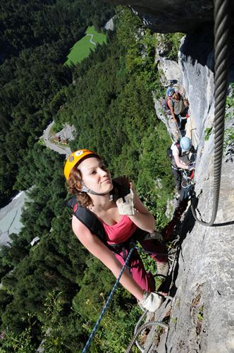Emilie boucle son parcours, elle est trop forte!