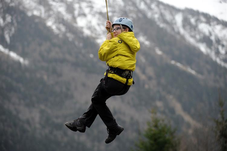 Nathan marche dans les airs!
