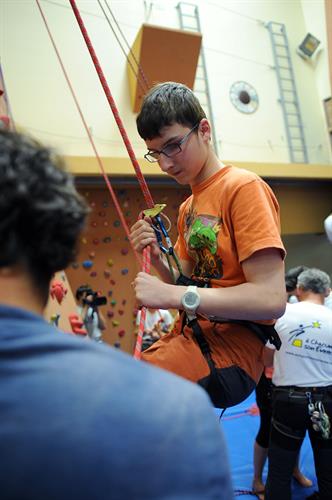 Petite descente en rappel pour Florian!