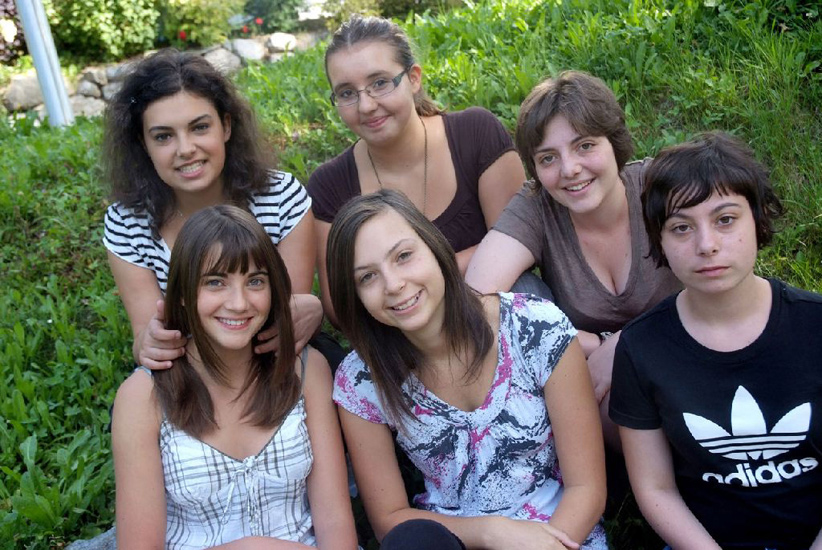 Les filles forment déjà une belle équipe ! (Laura, Laurie, Nicole, Manon, Solenne et Jennifer)