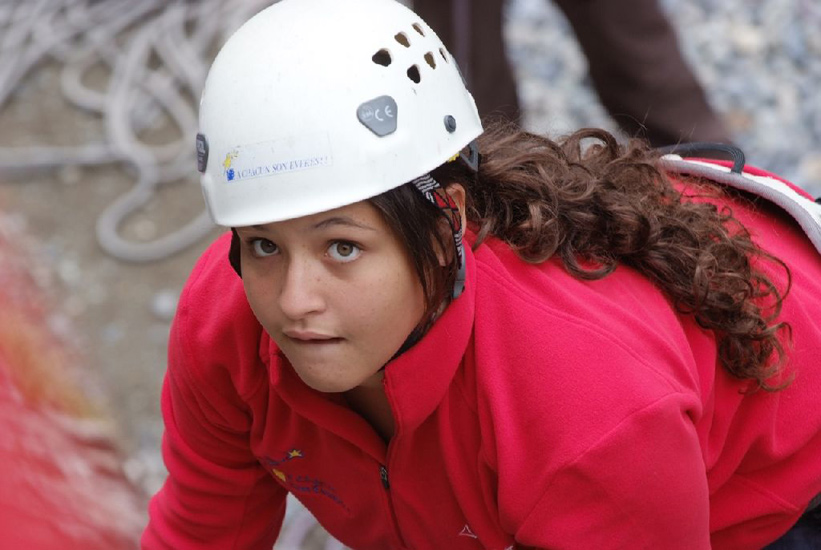 Premiers pas encore hésitants mais déterminés pour Maissa !