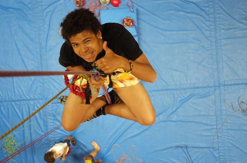 Descente en rappel pour les volontaires ! (Lesly)