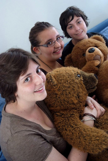 Première rencontre avec les animaux locaux… (Nicole, Laurie et Jennifer)