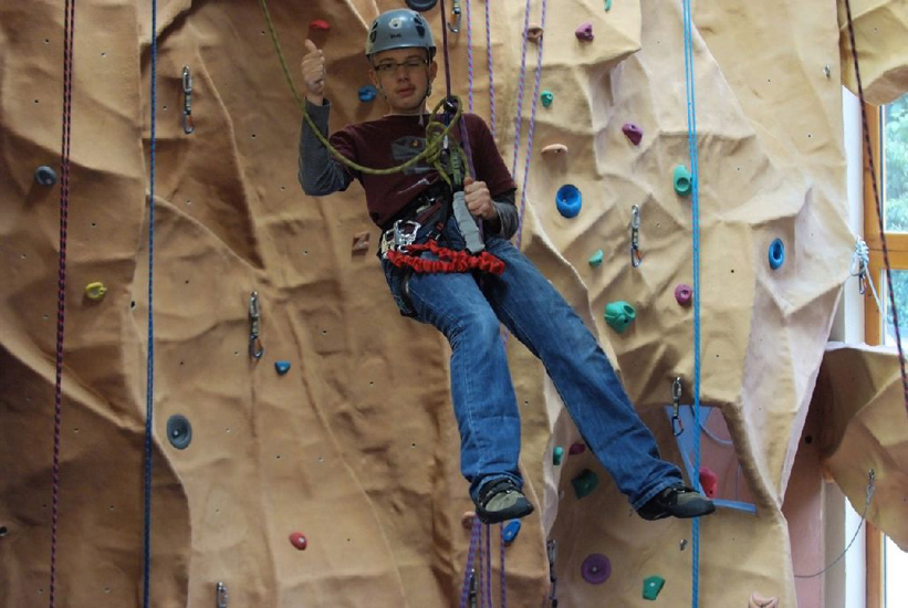 Un petit coup de descente en rappel pour le fun ! (Jérémy)