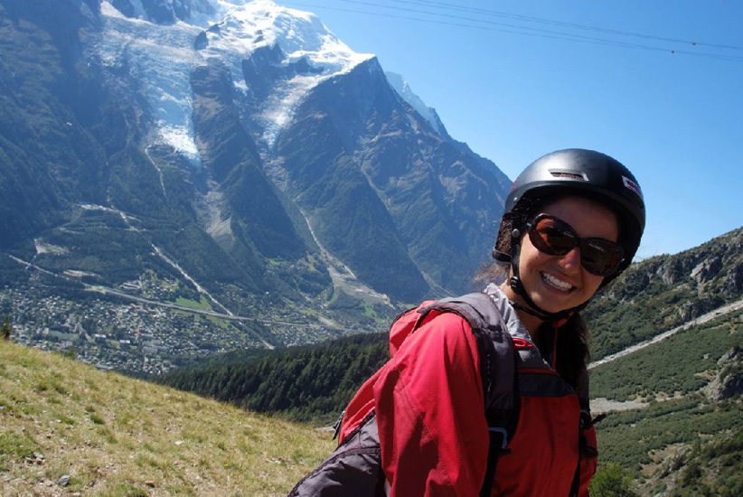 Fanny est tout sourire, elle va s’envoler dans peu de temps !
