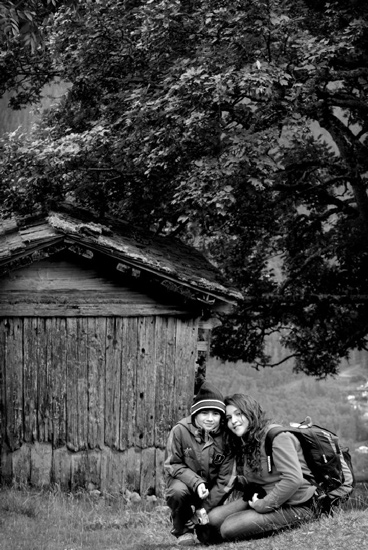 Maissa et Benjamin, en pause version « cabane au fond du jardin »…