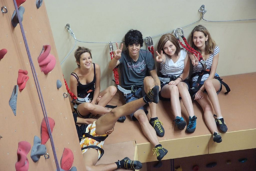Avant la grande descente, au banc d’essai : Clara, Thomas, Ruxandra et Clémence !