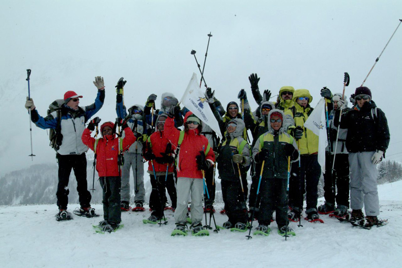 Aujourd’hui on monte encore plus haut, on chausse nos raquettes et c’est parti pour une balade très poudreuse !